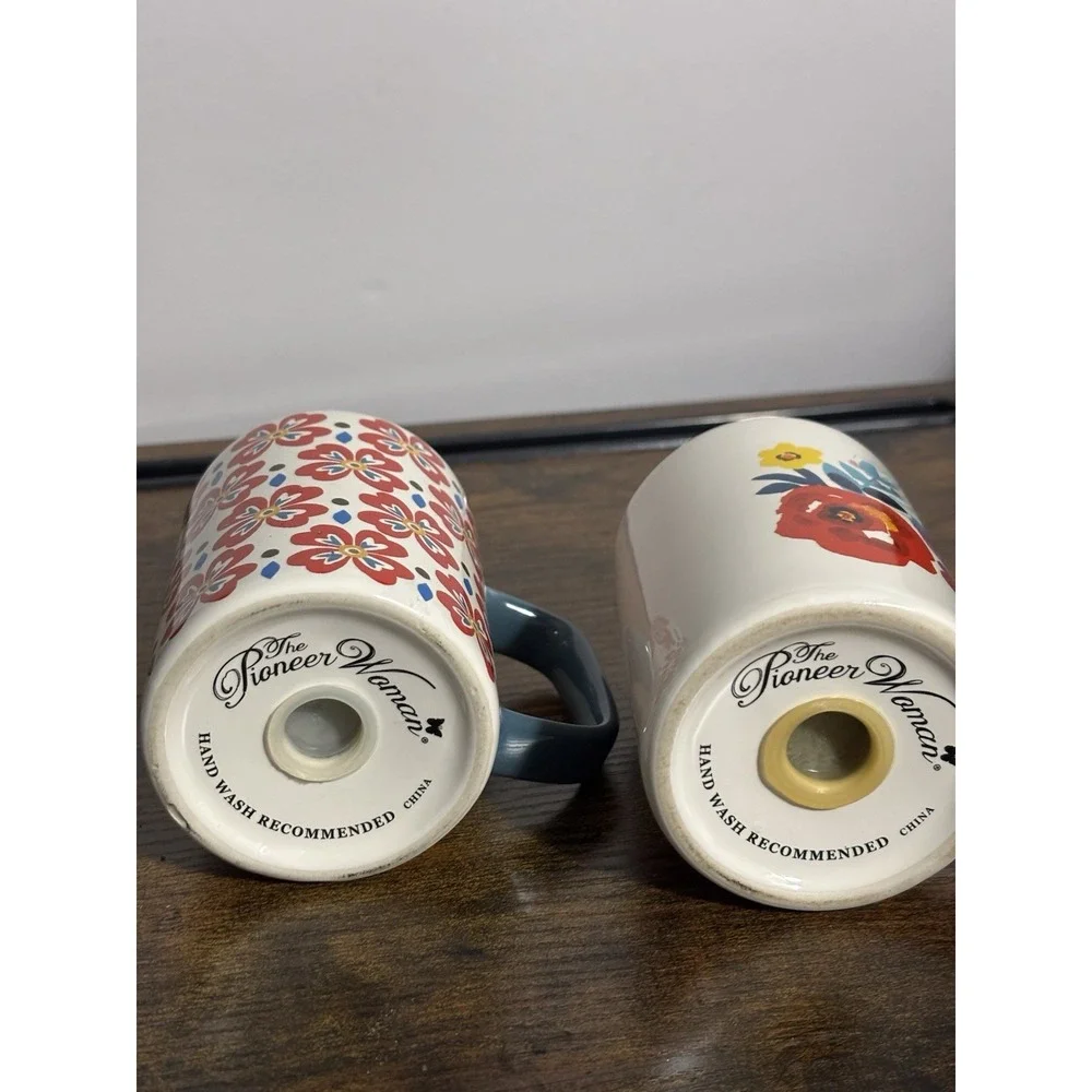Pioneer Woman Salt And Pepper Shakers 